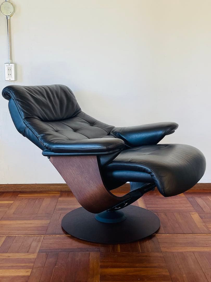 カリモク THE FIRST ザ ファースト リクライニング チェア オットマン