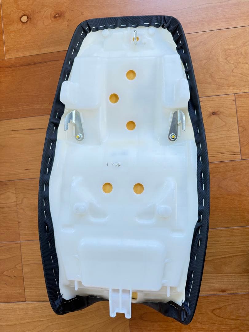 CB400SF NC42 純正シート