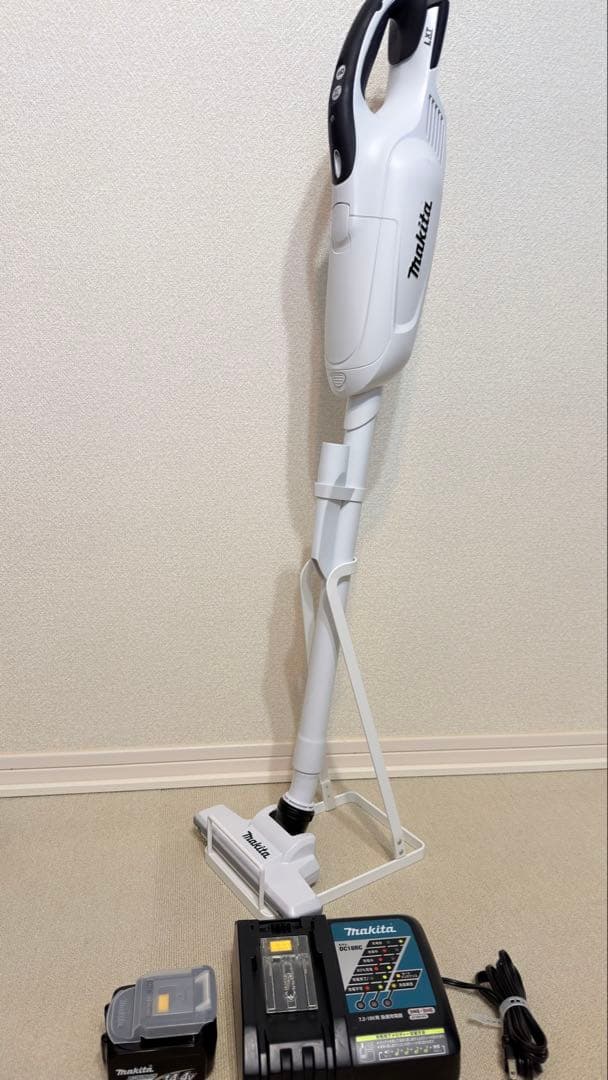 マキタ スティッククリーナー 本体 バッテリー 充電器 スタンド付き 14.4V