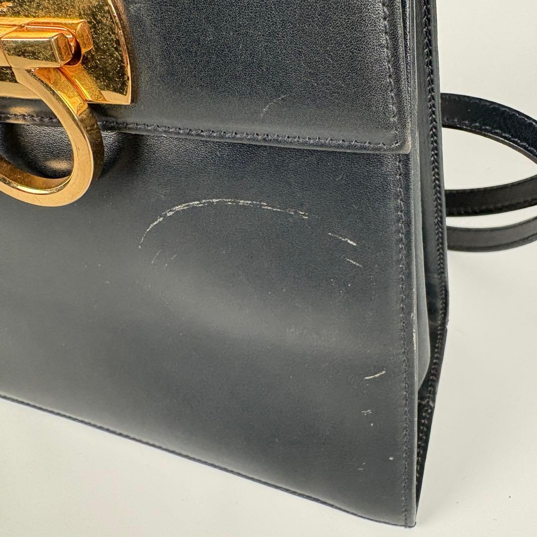 Salvatore Ferragamo ガンチーニ 2wayハンドバッグ 紺