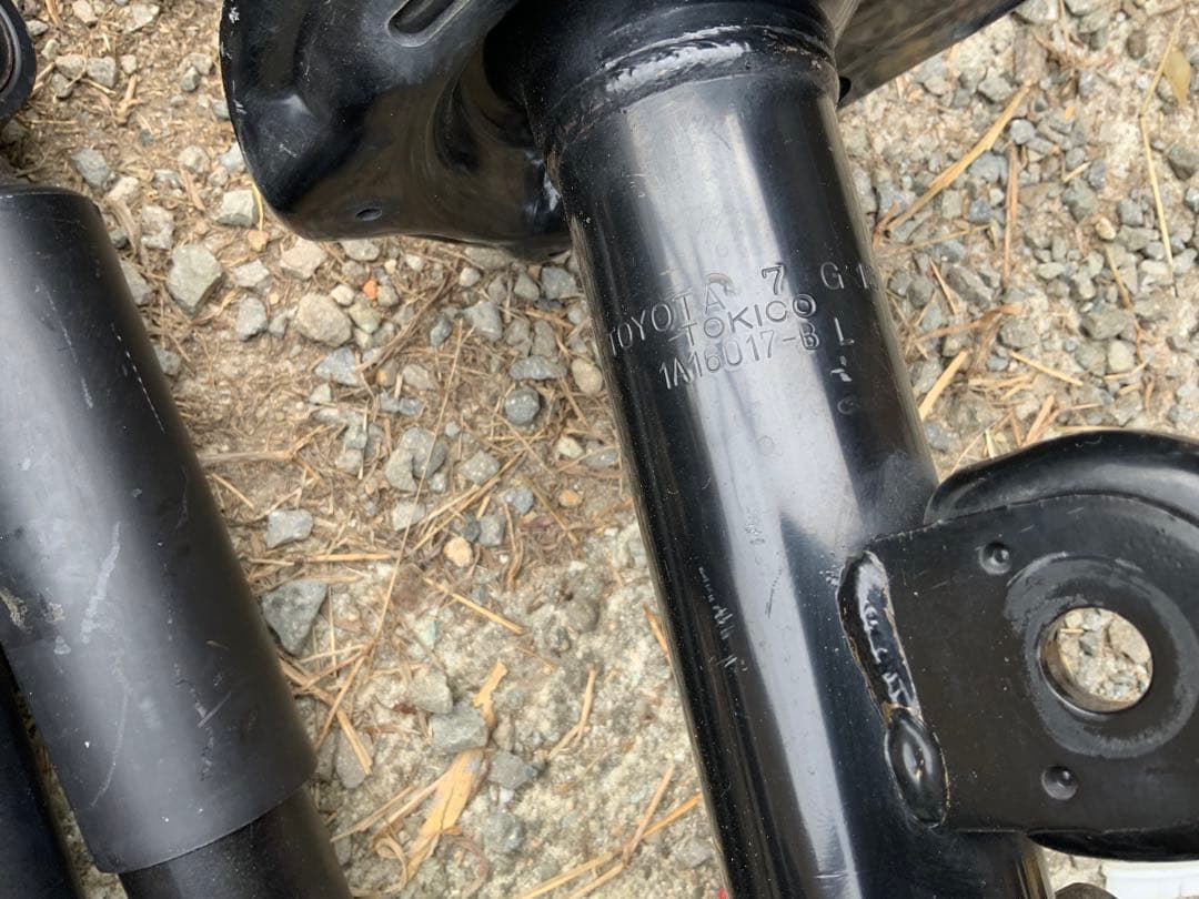 TOYOTAハリアー60系サスペンションキット　 6 A 21 TOKICO