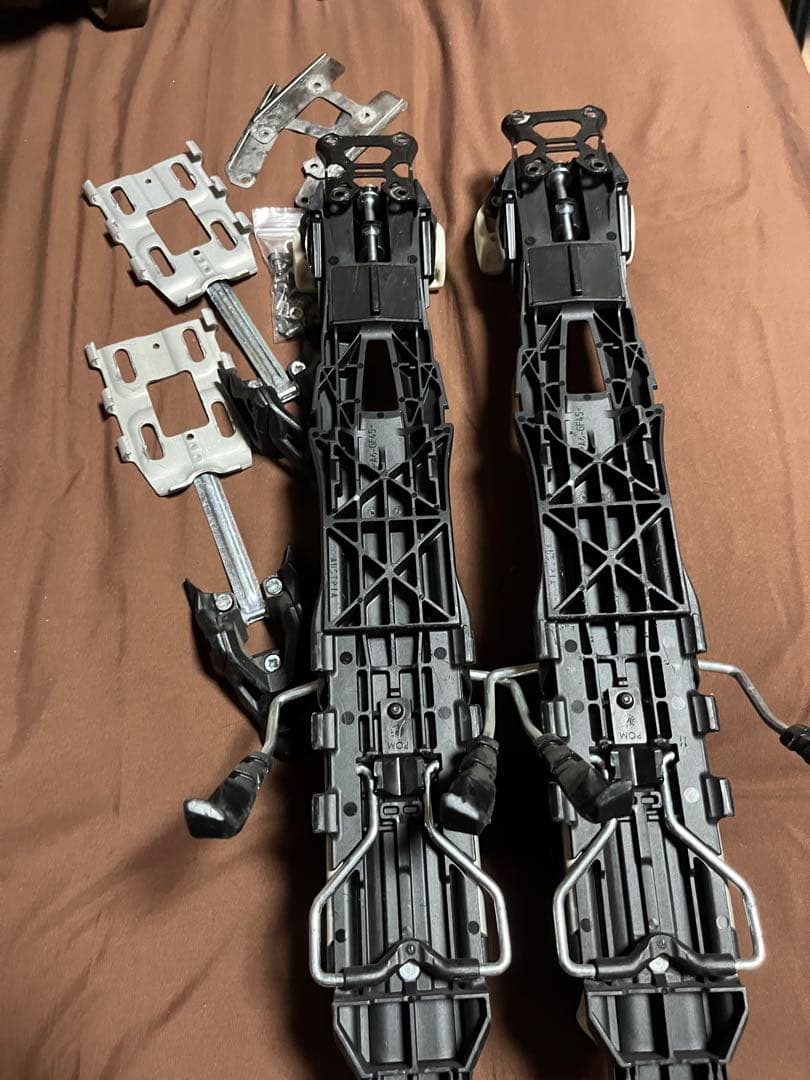 スキー　ビンディング　チロリア　adrenaline