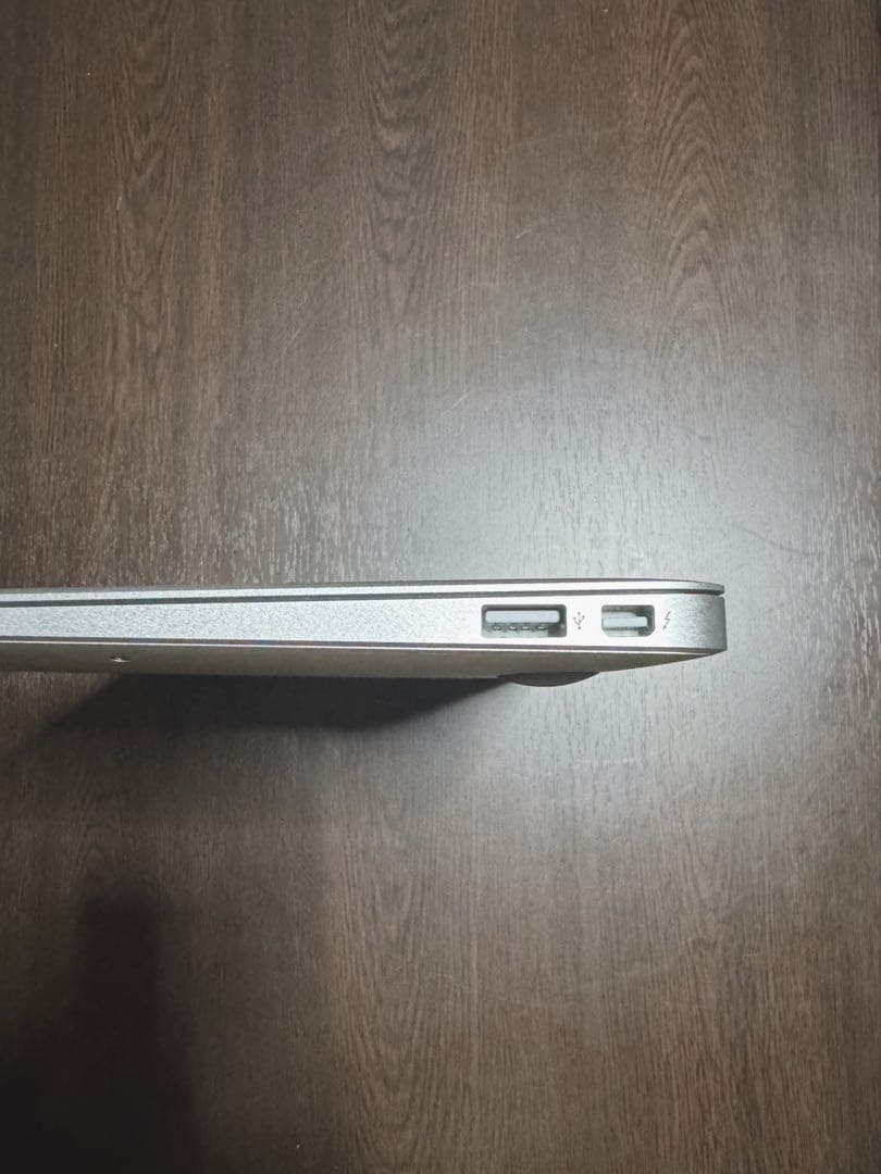 MacBook Air 11インチ i5 SSD128GB