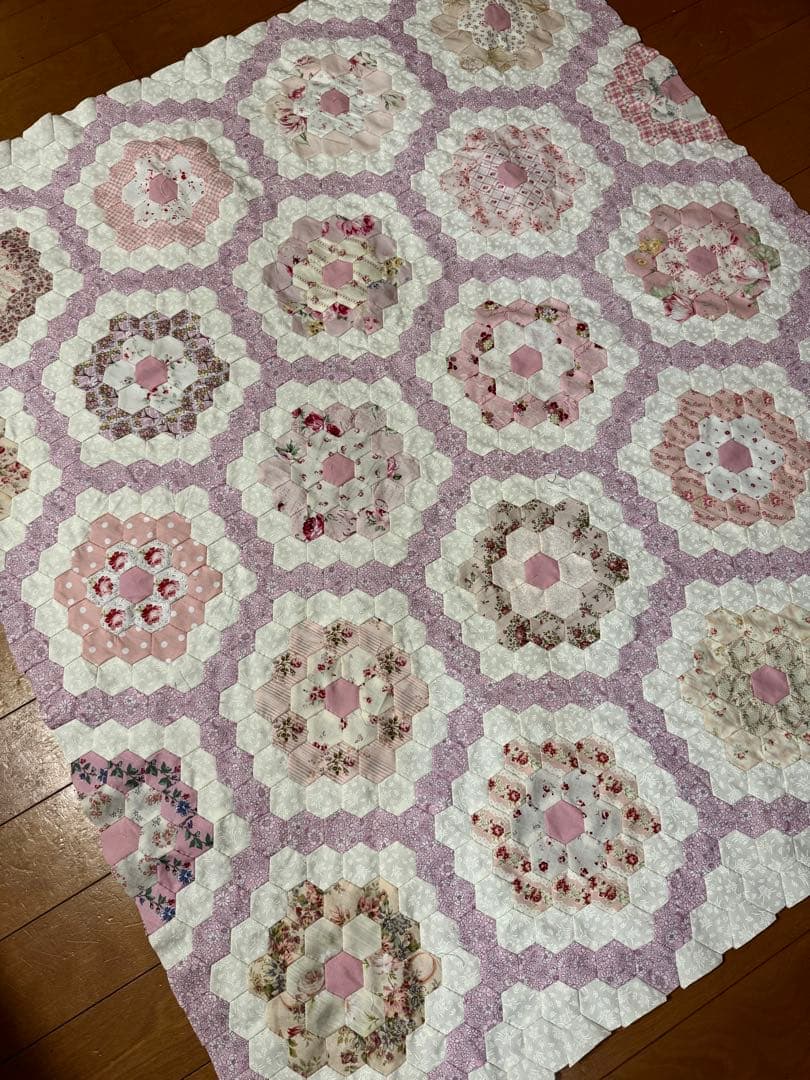 ヘキサゴン　ローズガーデンのキルトトップ　パッチワーク　ハンドメイド