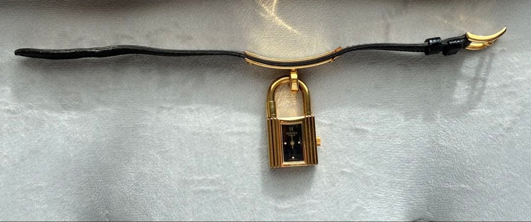 HERMES エルメス　ケリーウォッチ　ブラックレザー