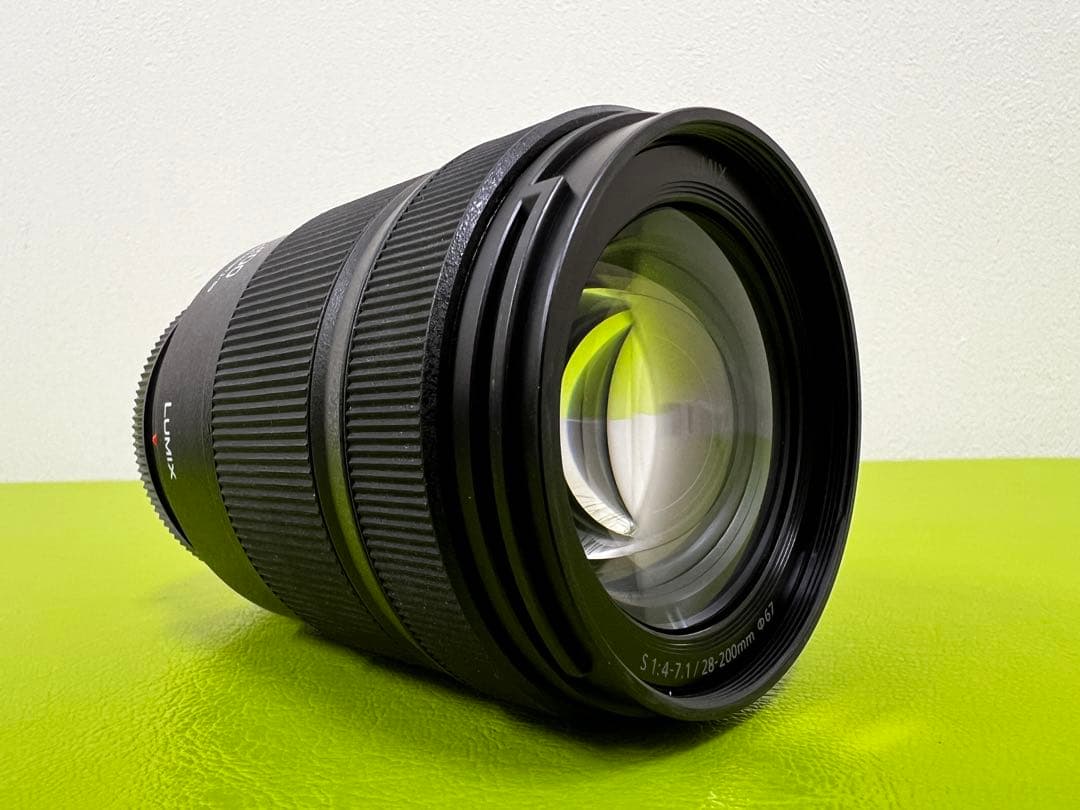 Panasonic 28-200mm ズームレンズ