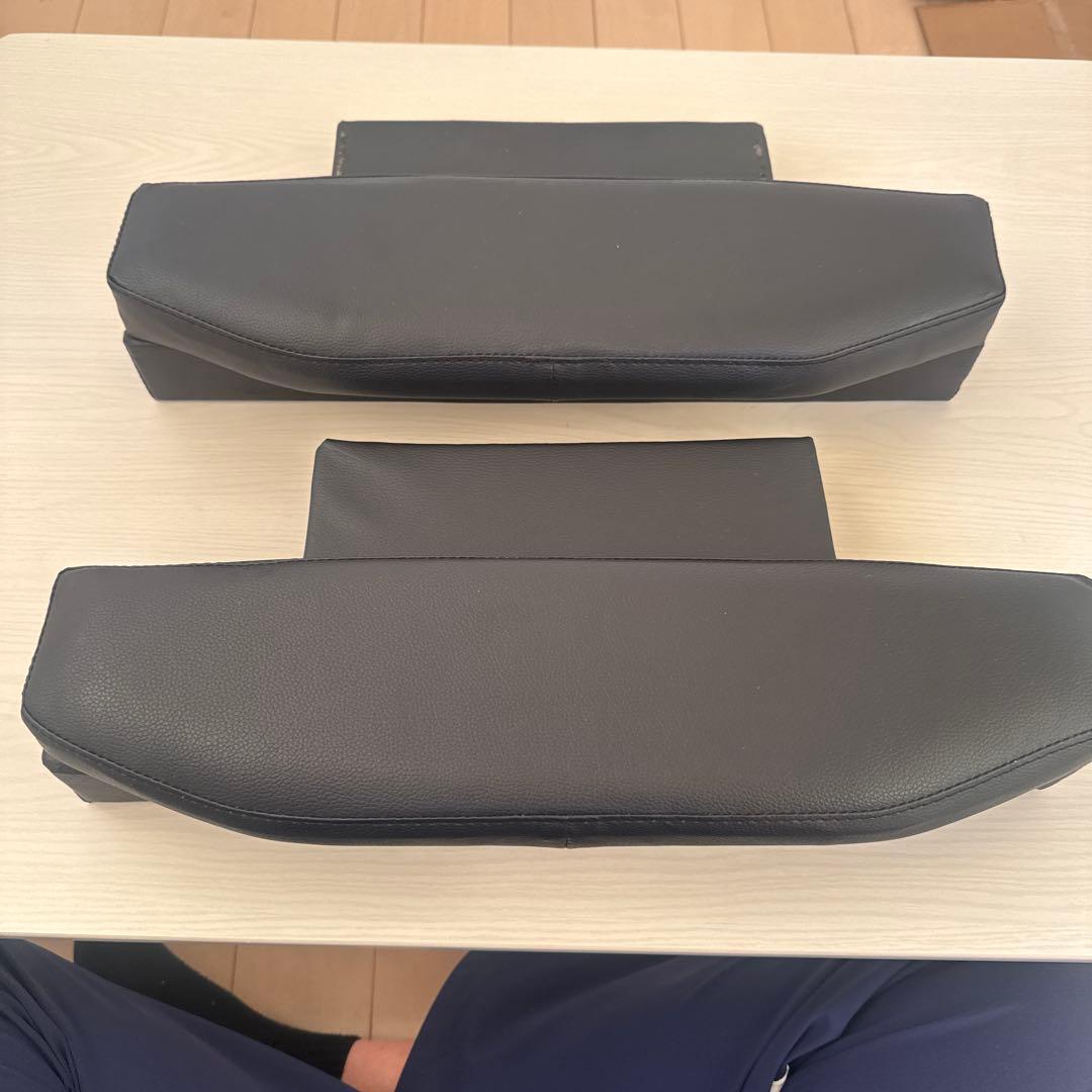 40アルファード ヴェルファィア用2列目足置き　AVEST