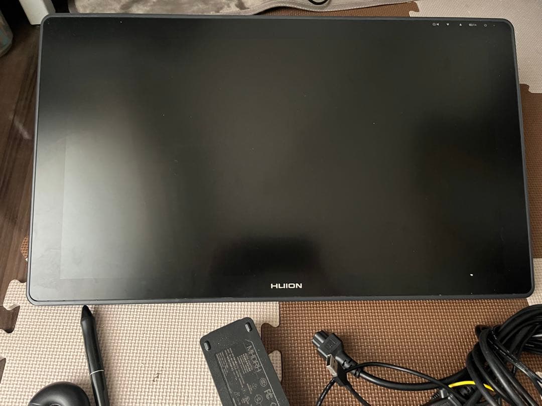 液晶タブレット　HUION Kamvas 22 Plus 液タブ
