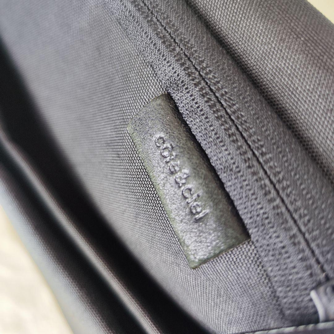 コートエシエル riss リス ボディバッグ 黒 大容量 13インチ 収納可