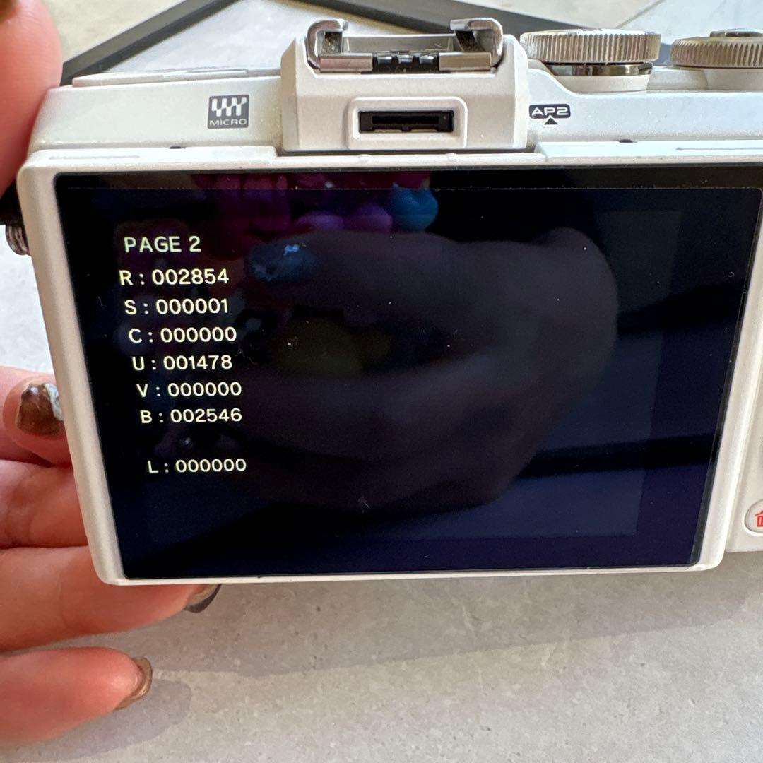 【美品】OLYMPUS PEN Lite E-PL7ミラーレスカメラ