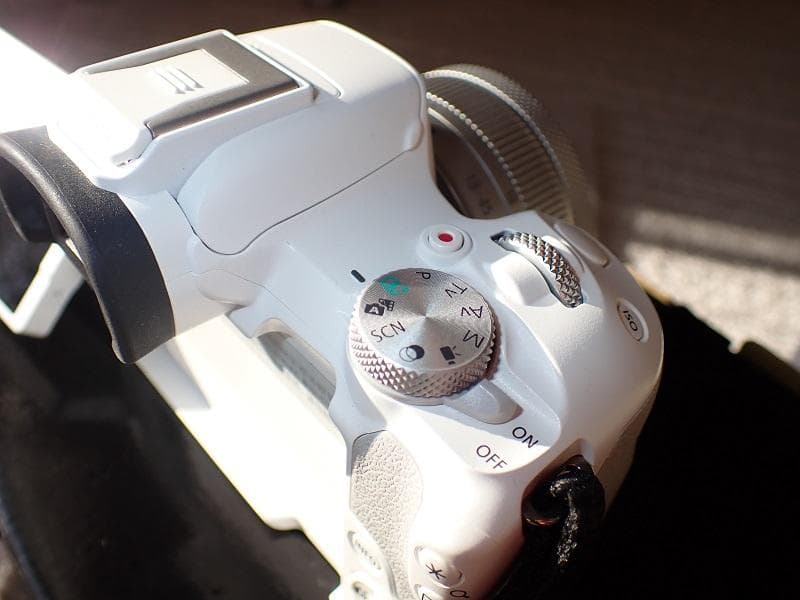 Canon EOS R50 ホワイト レンズ付き