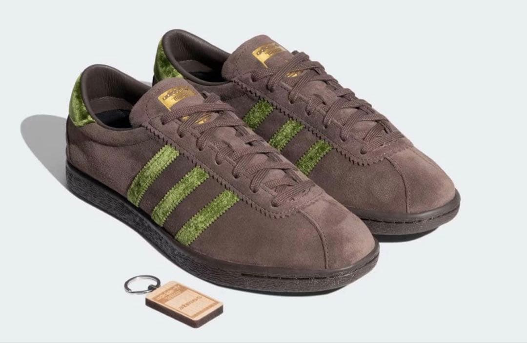 靴 adidas TOBACCO atmos \