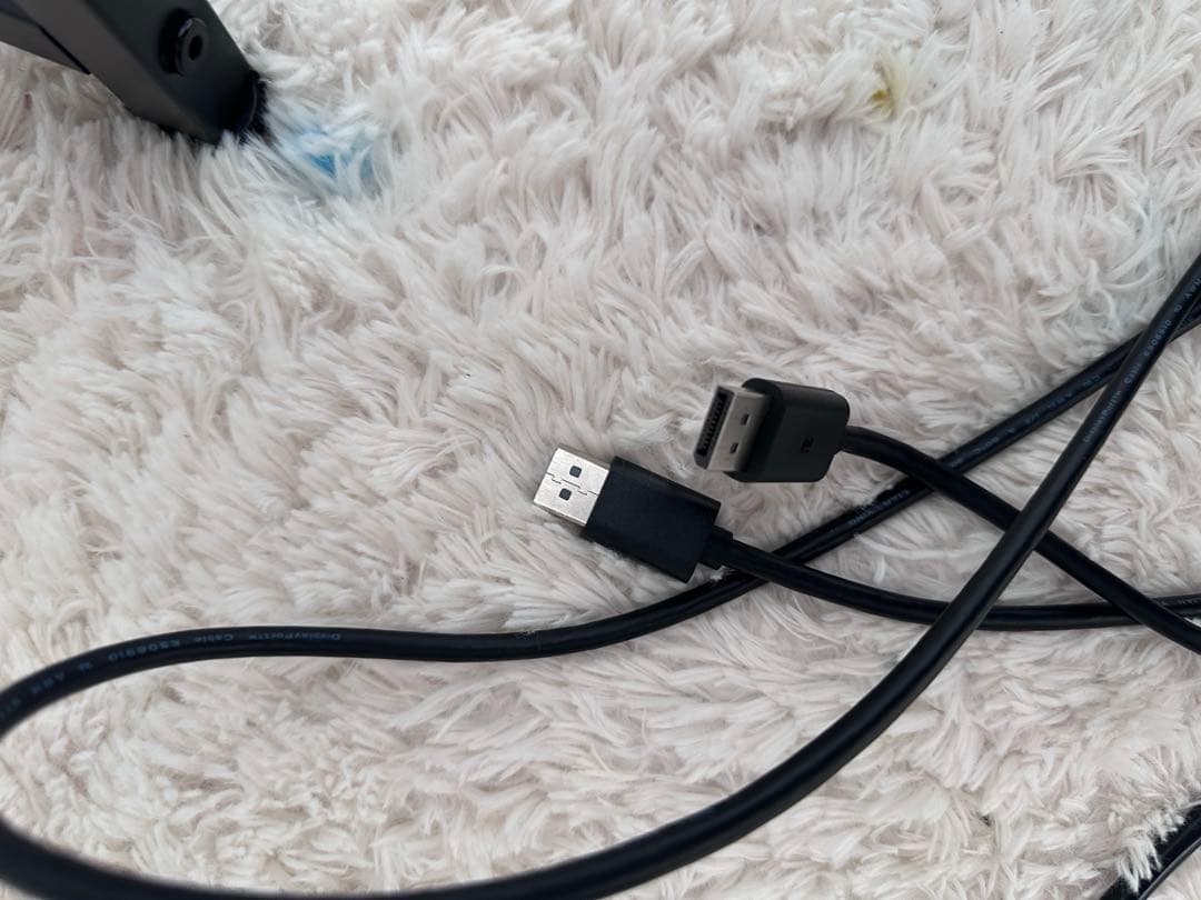 144Hz ゲーミングモニター 黒色ディスプレイ 本体