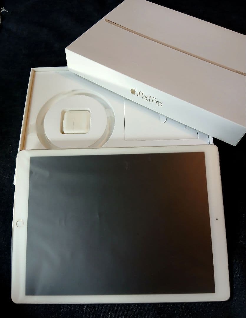 S*m様 iPad Pro12.9インチ 256GB wi-fiセルラー 要リペ