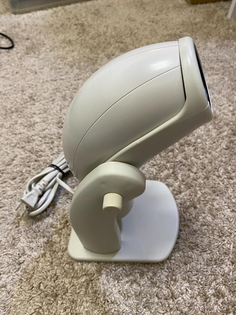 明子。バイオプトロン コンパクト 美顔器 台付き