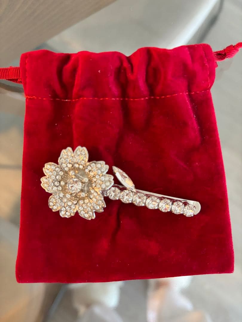 美品　ロジェヴィヴィエ　ヘアクリップ