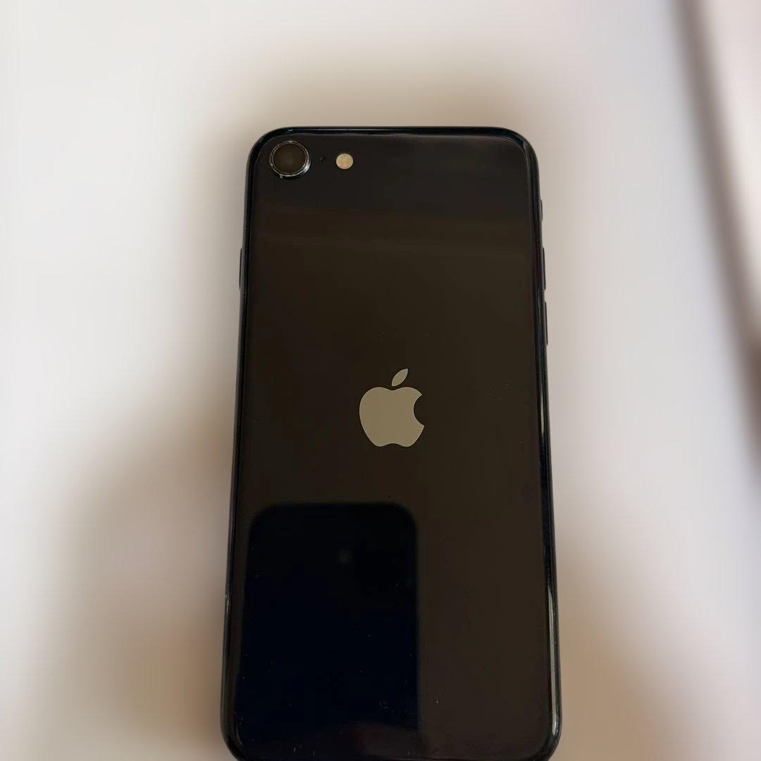 Apple iPhone SE 第3世代 ブラック 本体 64GB 難あり