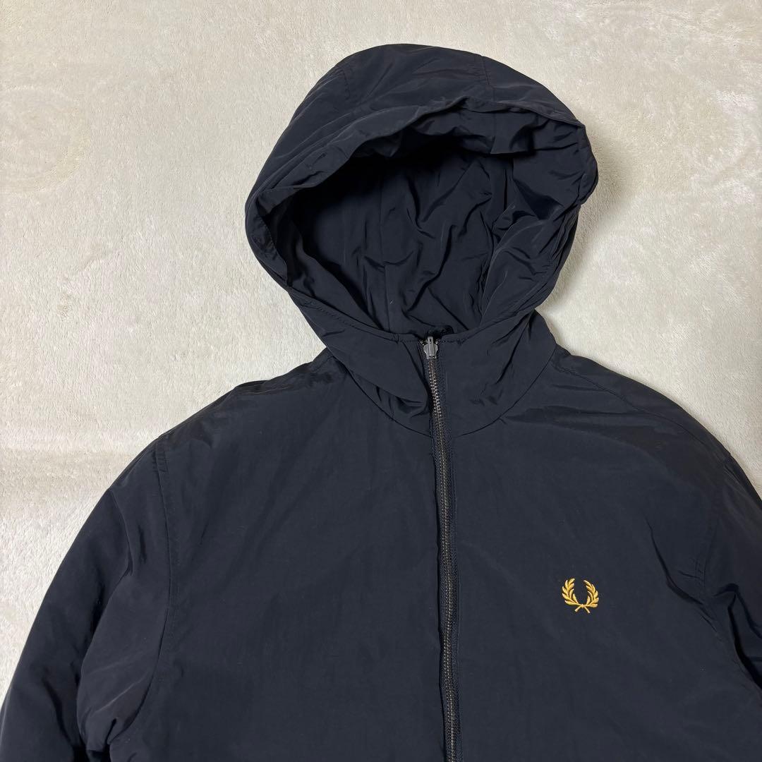 フレッドペリー　中綿ブルゾンパーカー　ブラック　j2570