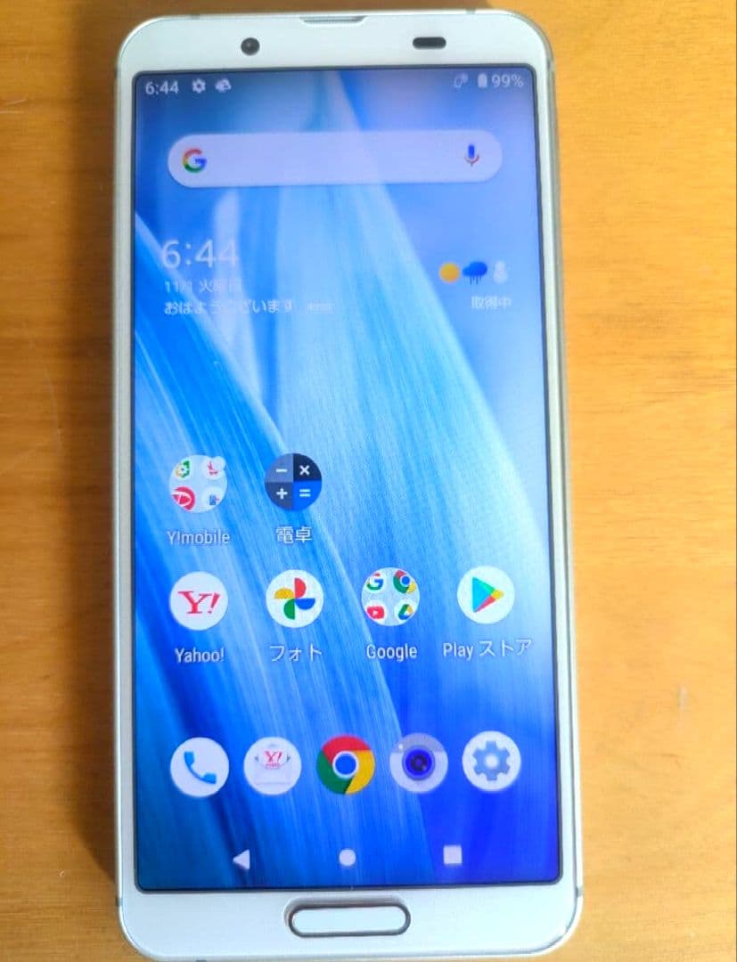 AQUOS　sense3