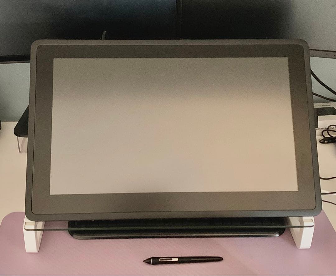 Wacom Cintiq 22 液晶ペンタブレット 本体＆付属品
