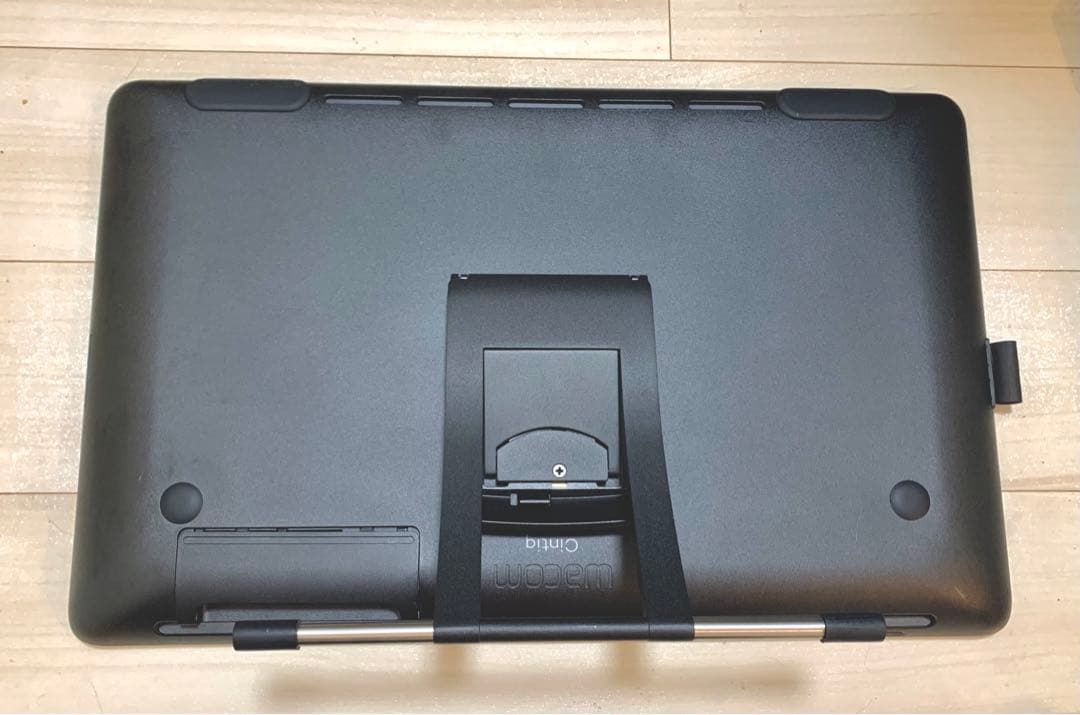 Wacom Cintiq 22 液晶ペンタブレット 本体＆付属品