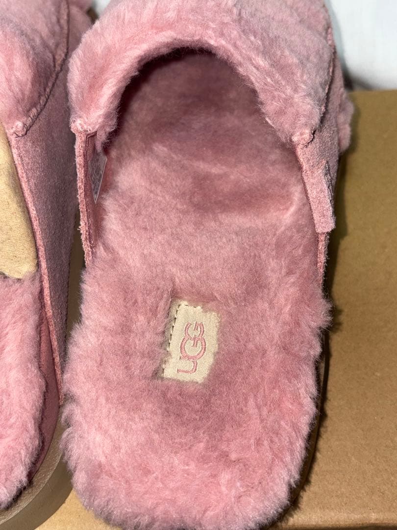 ⭐️新品⭐️UGG ベイヨンナスリッポン(US8)25cm