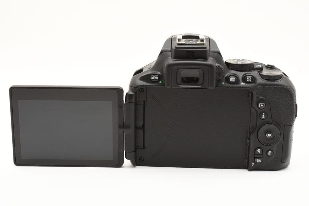 Nikon D5600✨レンズセット✨簡単タッチ操作✨スマホ転送✨一眼レフカメラ
