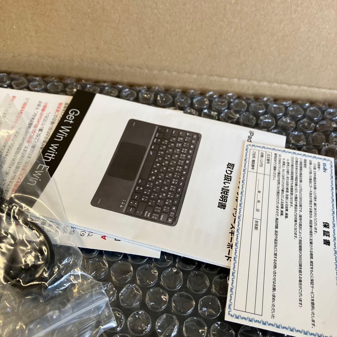 WIN タッチパッド搭載Bluetoothキーボード 5.1