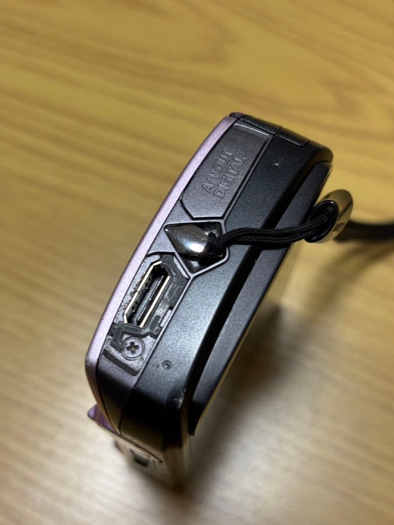 美品　Canon デジカメ コンデジ IXY 10S ピンク (PK)