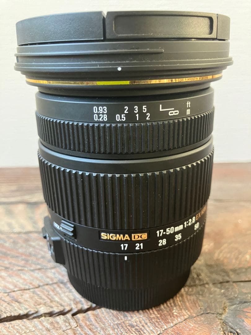 SIGMA 17-50mm f/2.8 DC ズームレンズ