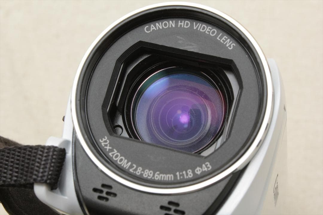Canon iVIS HF R800 ビデオカメラ