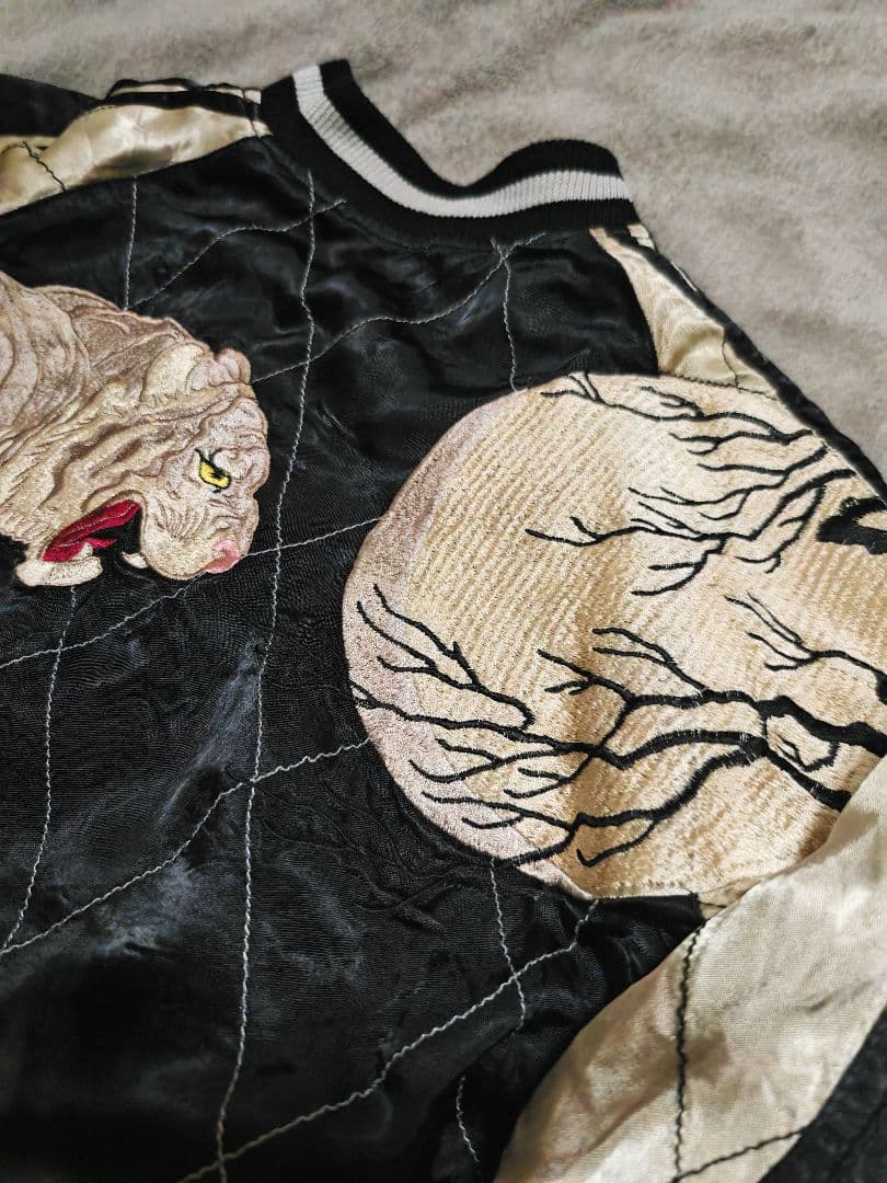 SCRIPT 日本 ２面用 スカジャン 限定虎 unisex 100％silk