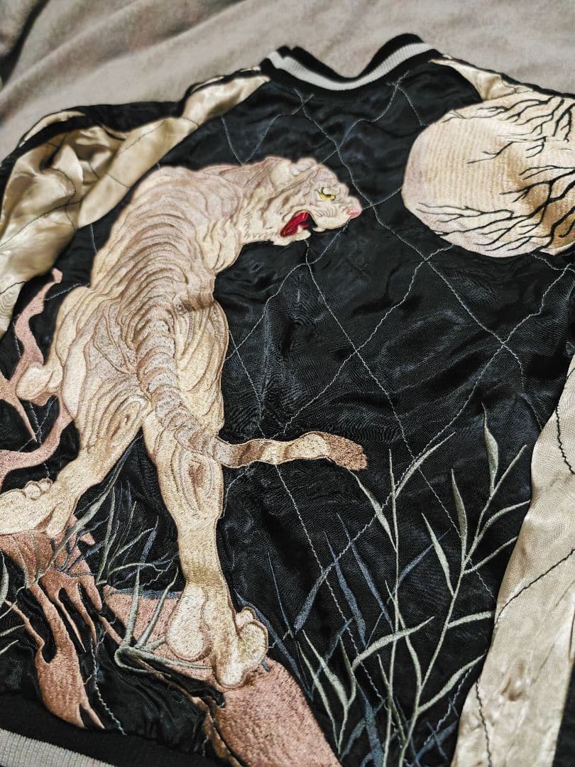 SCRIPT 日本 ２面用 スカジャン 限定虎 unisex 100％silk