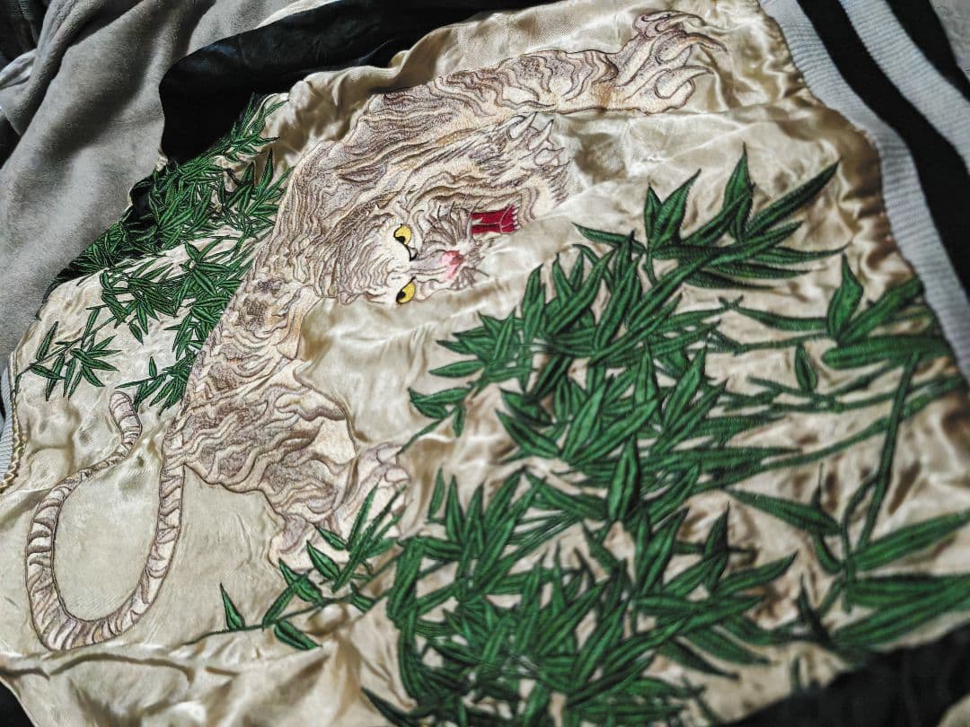 SCRIPT 日本 ２面用 スカジャン 限定虎 unisex 100％silk