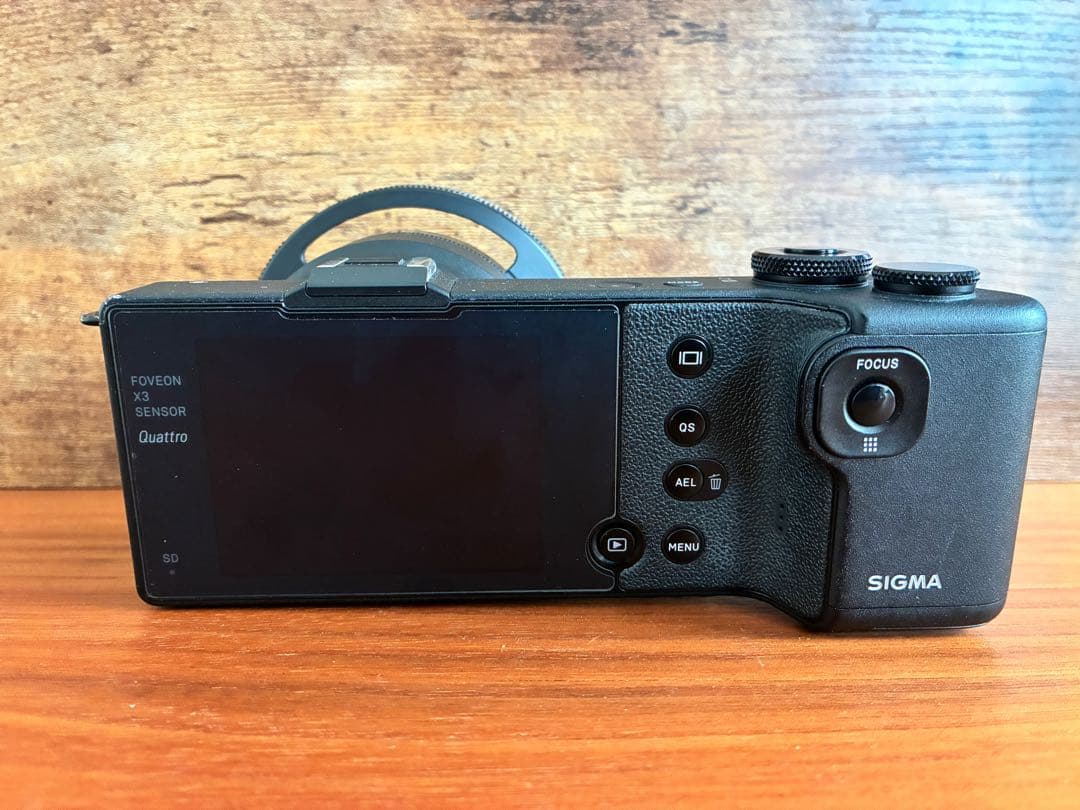 デジタルカメラ SIGMA dp2 Quattro