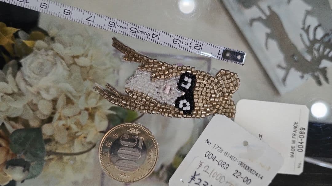 マリアンヌバトル　marianne batlle 　ビーズブローチ