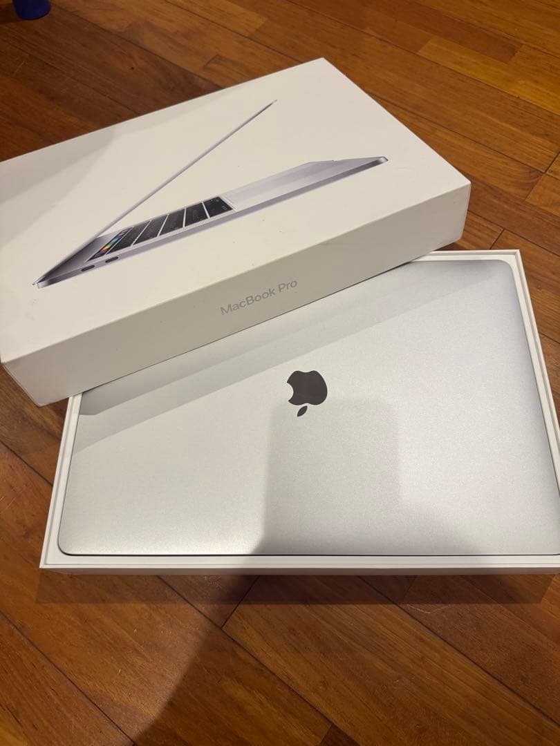 Apple MacBook Pro 15-inch (2017) 本体