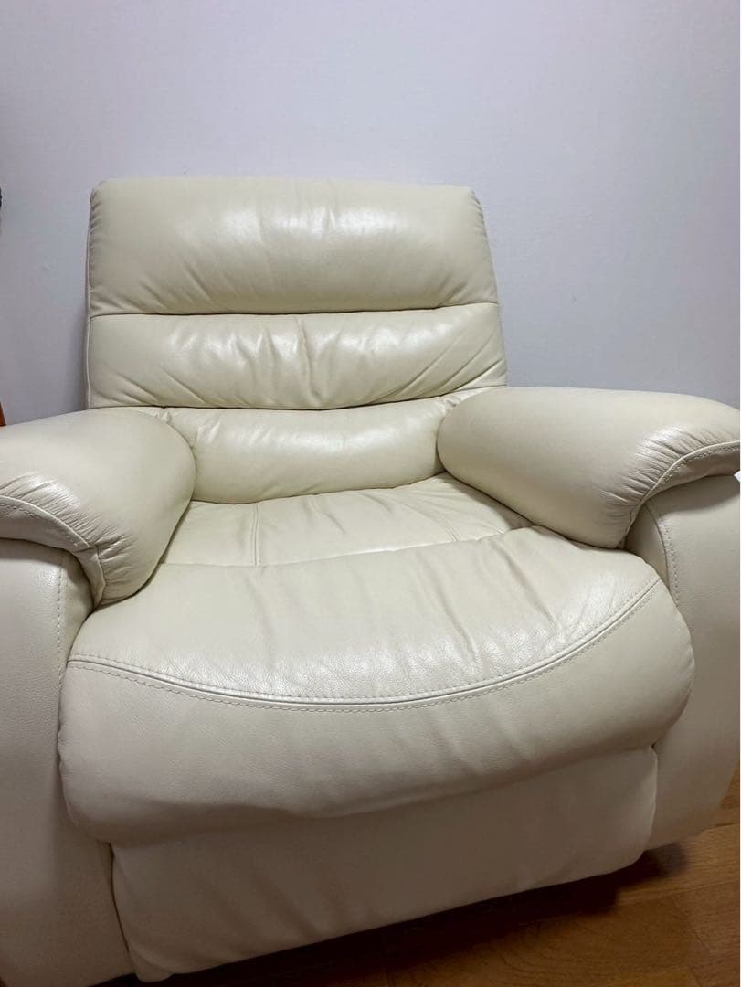 ニトリ製　1人掛け電動リクライニングソファ