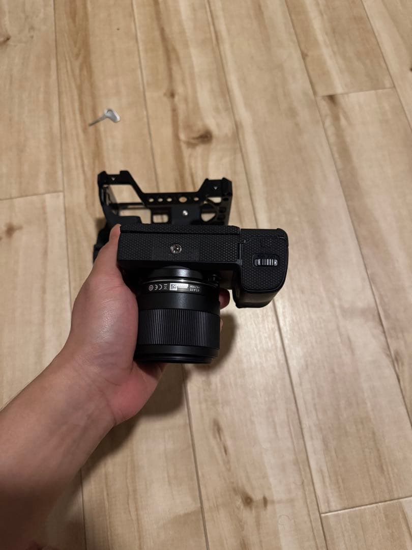 価格を値下げしました。 SONY α6400 ミラーレスカメラ レンズ3本付き