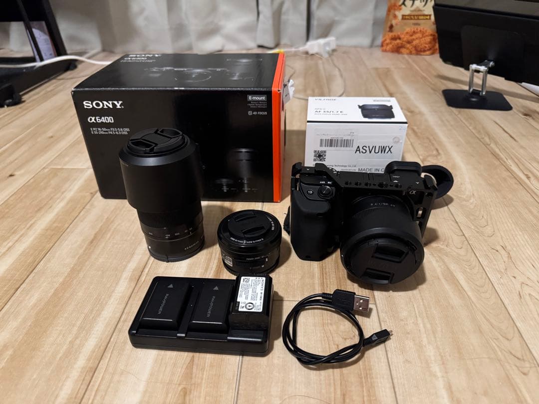 価格を値下げしました。 SONY α6400 ミラーレスカメラ レンズ3本付き