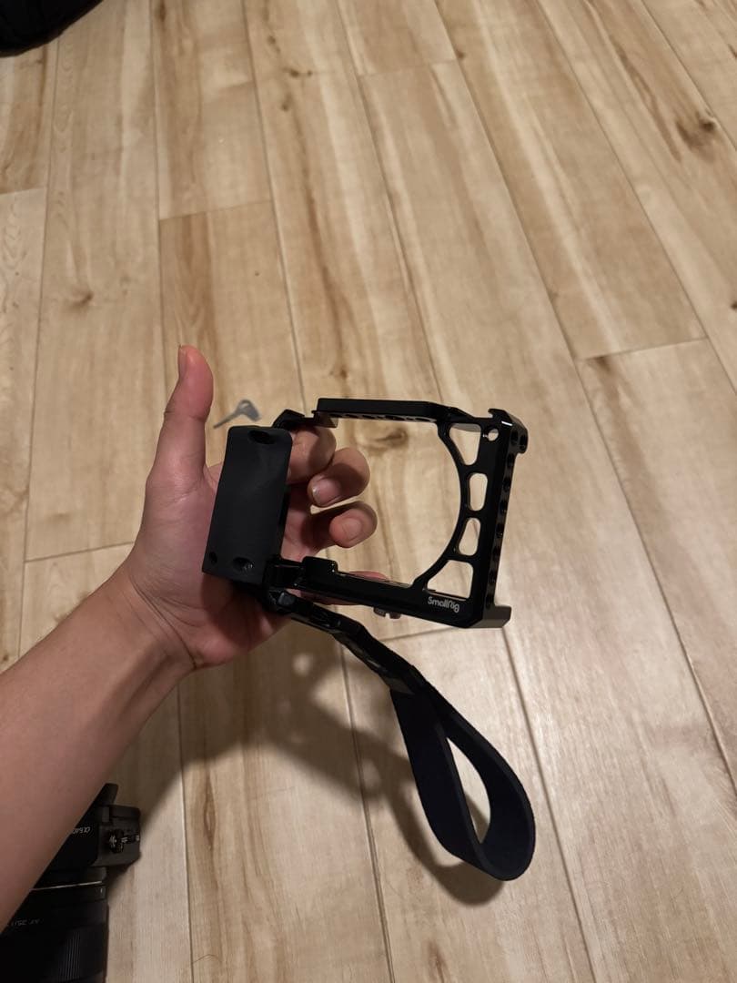 価格を値下げしました。 SONY α6400 ミラーレスカメラ レンズ3本付き