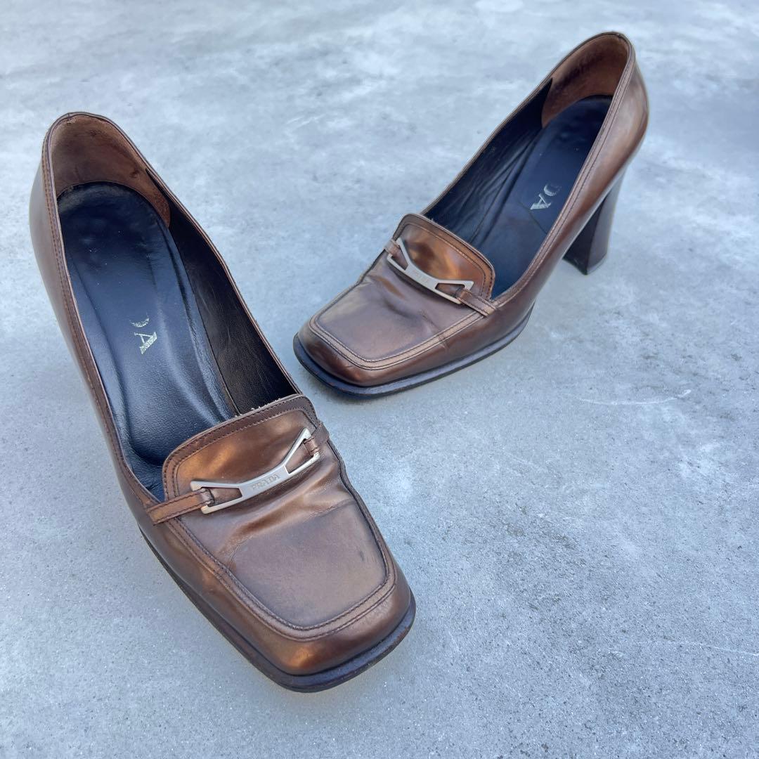 PRADA ブラウン モカシン ヒール