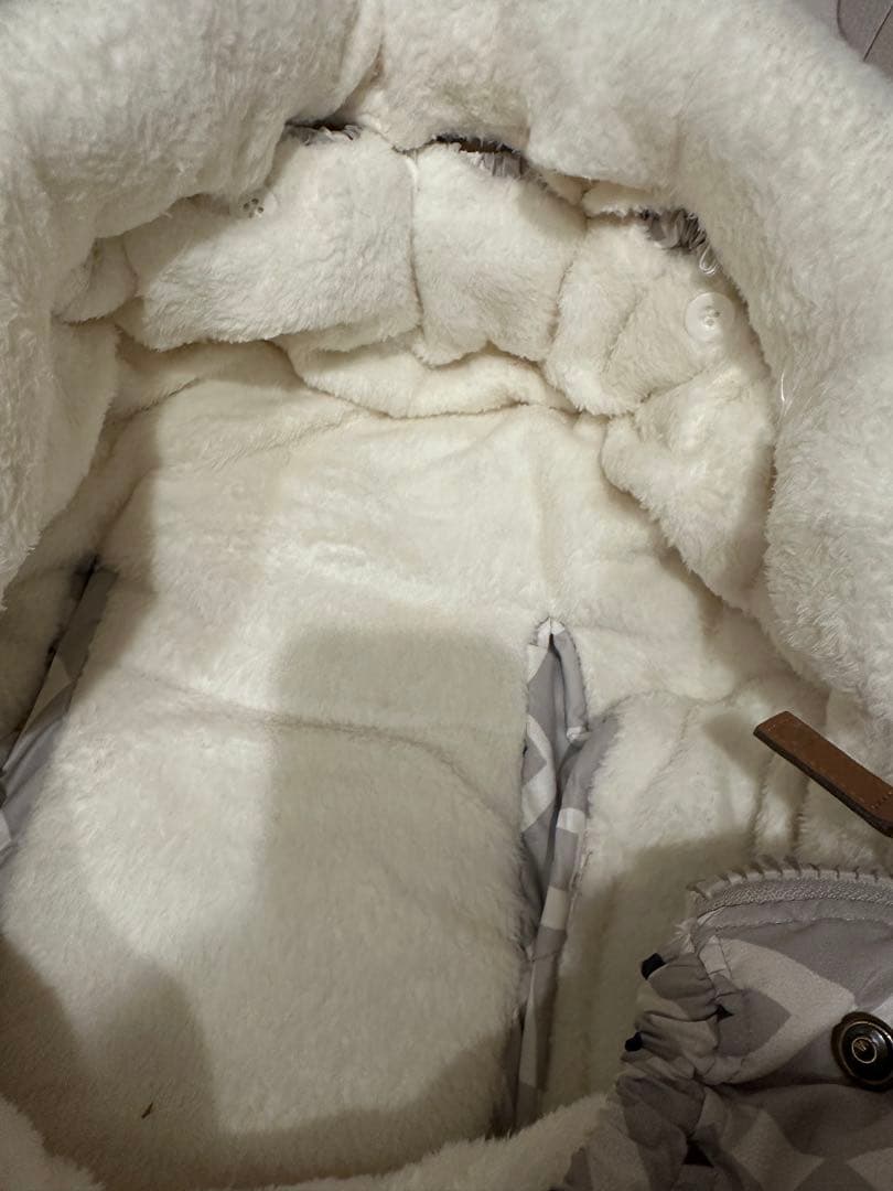 Elodie エロディ　フットマフ