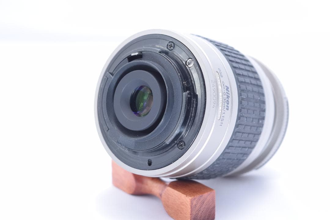 ②Nikon D50 デジタル一眼レフカメラ 綺麗な銀色！です!!!　⭐