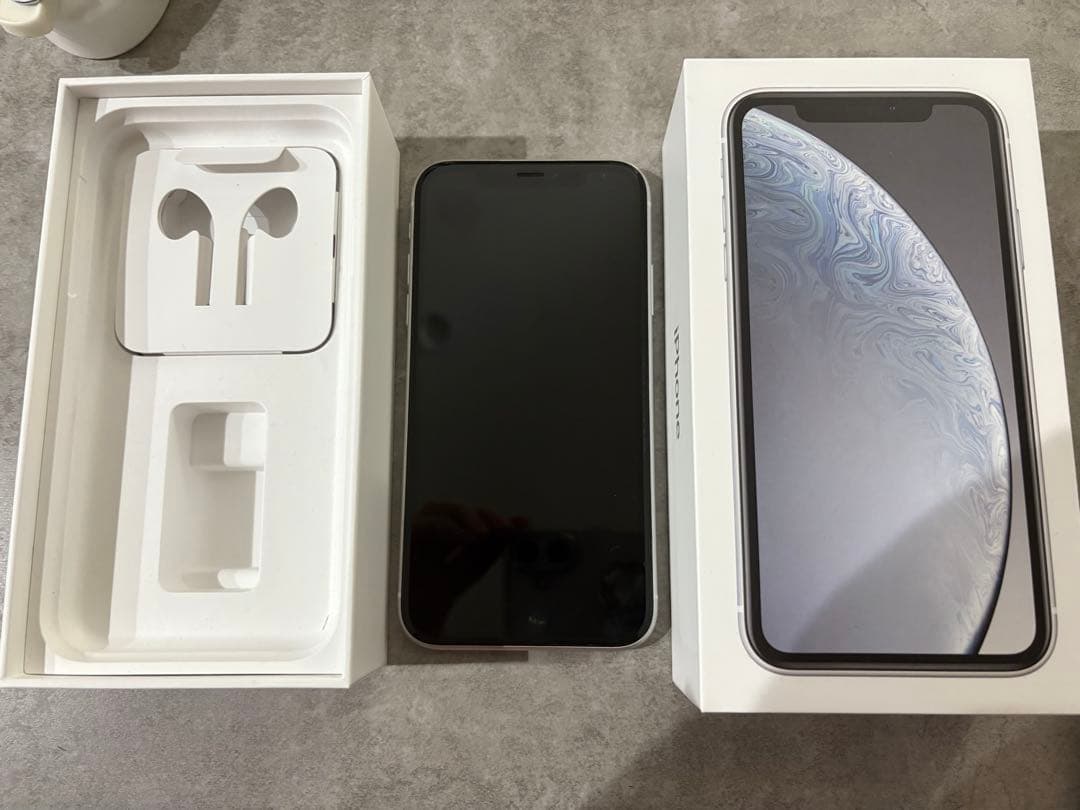 Apple iPhone XR ホワイト 64GB