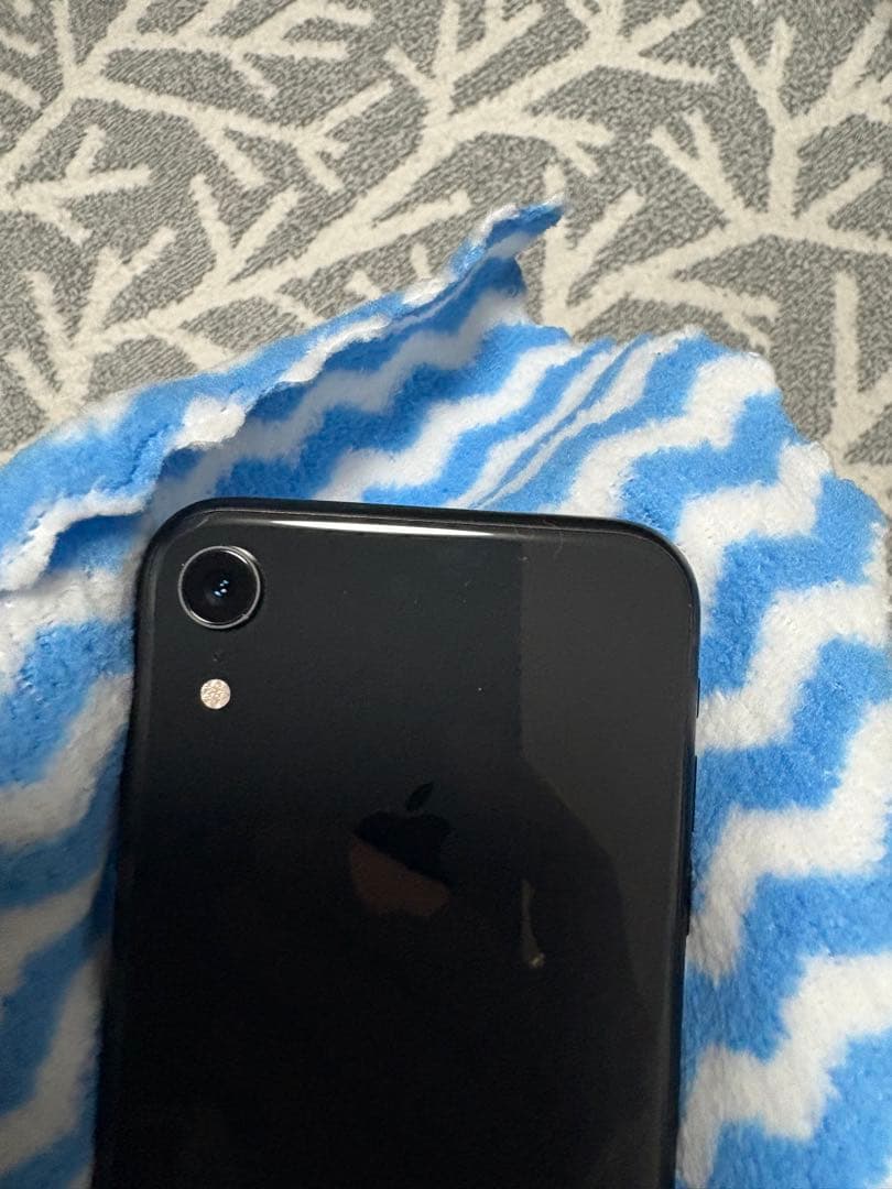 美品❗️iPhoneXR Black 64GB ケース付 バッテリー90%