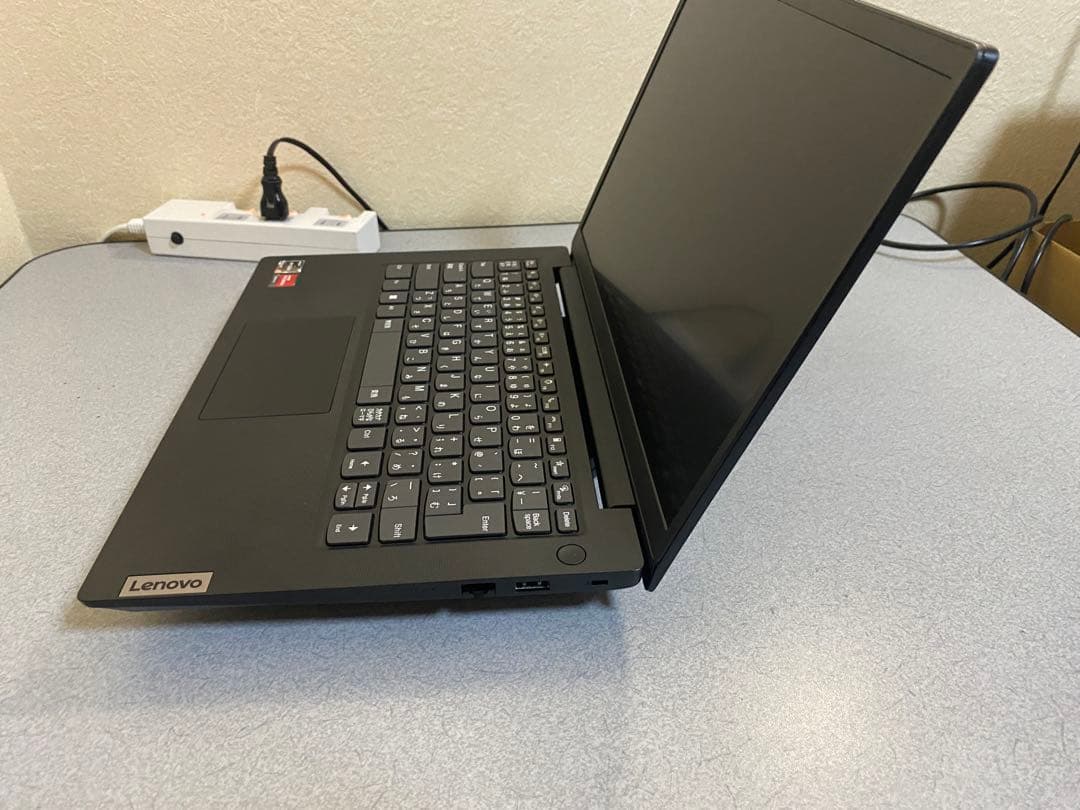 Lenovo V14 G4　Ryzen 5 7430U/16 GB/256GB