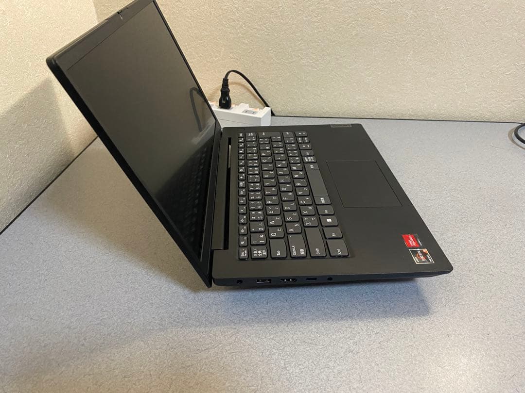 Lenovo V14 G4　Ryzen 5 7430U/16 GB/256GB