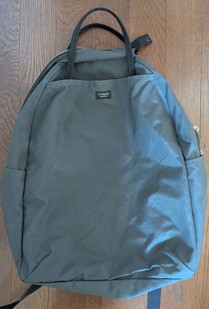 【美品】スタンダードサプライ　ワラルー　グレー ナイロンバックパック