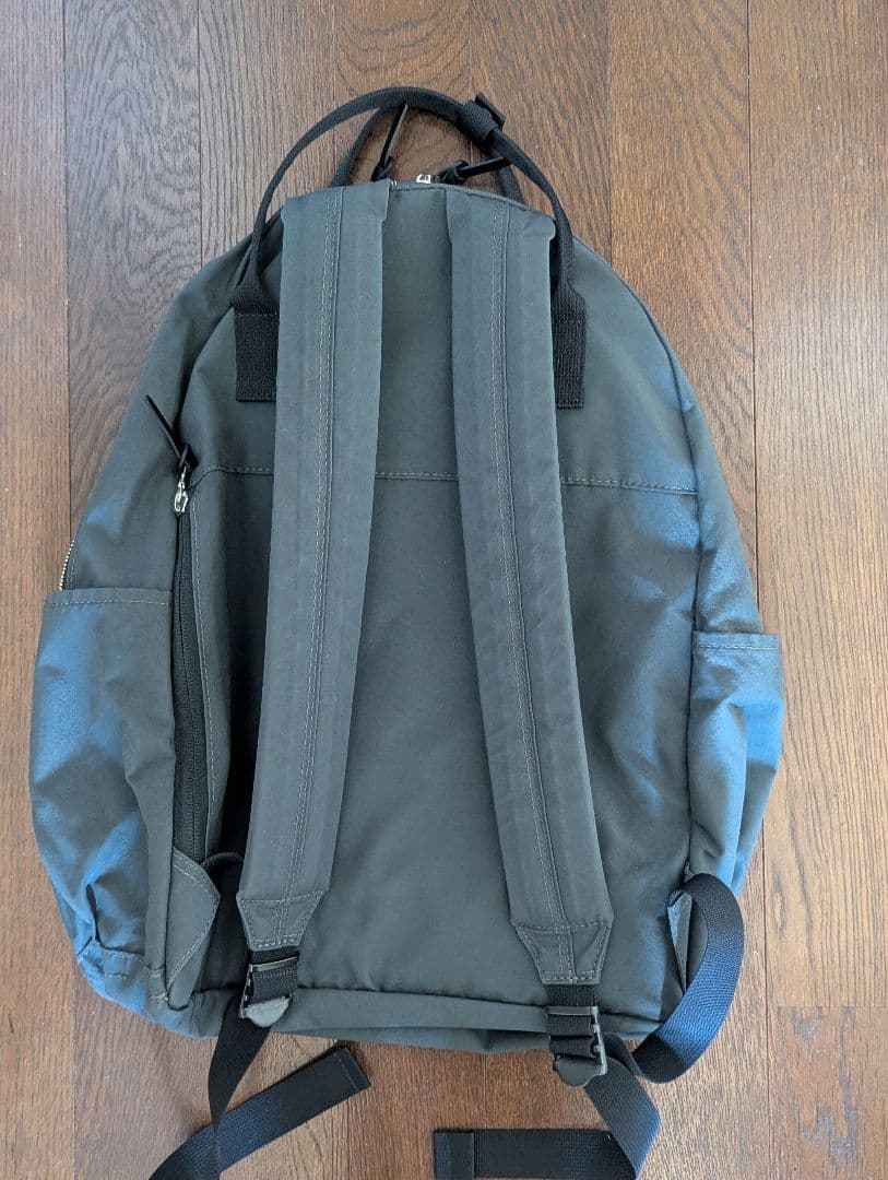 【美品】スタンダードサプライ　ワラルー　グレー ナイロンバックパック